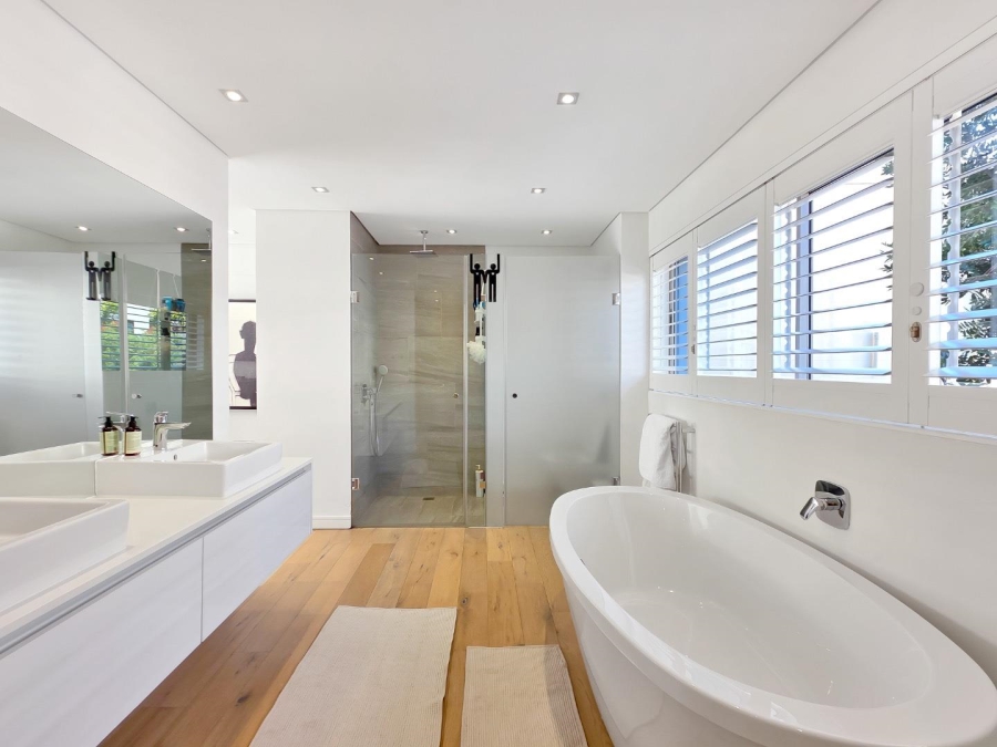 3 Bedroom Property for Sale in Bantry Bay Western Cape